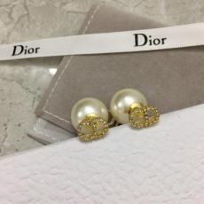 ディオール Dior レディース 新入荷 イヤリングスーパーコピー国内発送専門店