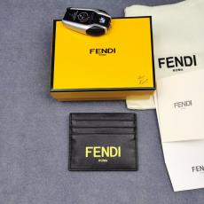 短財布 カードポケット コインケース FENDI フェンディ 2色 黒色 他の人と差を  新作！アイテムを先取りレプリカ工場直売販売