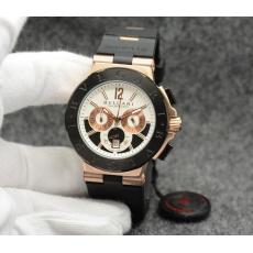 ブルガリ Bvlgari クォーツメンズWATCH定番人気ラバーベルト2色42mm本当に届くブランドコピー国内安全優良サイト