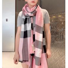 バーバリー Burberry カシミヤマフラーシンプルでエレガントエレガント知性美お気に入りのマッチングアクセサリーデザイン 高級2色 偽物 scarf 工場直営
