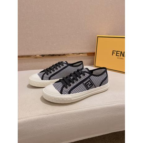 国内完売 フェンディ FENDI 図案デザイン 運動靴スニーカー2色 本当に届くブランドコピー 工場直営口コミ通販サイト