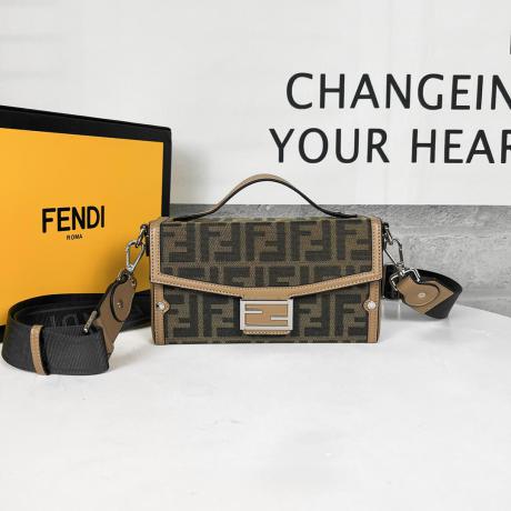 フェンディ FENDI レディース定番 百搭質感ビンテージ感抜群 トートバッグボックスバッグ必需品2色 偽物販売口コミ工場直営