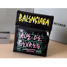 BALENCIAGA バレンシアガ 新款モダンユーティリティウエストバッグ2色 コピー安全なサイト口コミ