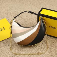 日本完売 フェンディ FENDI 定番 脇の下バッグ ファッションチェーン2色praphy 本当に届くブランドコピー国内安全店