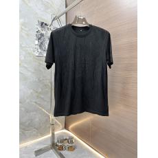 ヴェルサーチェ Versace Tシャツ人気ラウンドネック 個性ファッション2色 スーパーコピー販売工場直営おすすめサイト