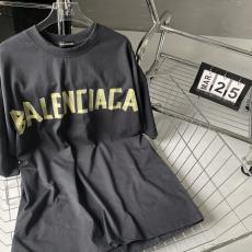 バレンシアガ BALENCIAGA メンズレディースTシャツカップル緩い服レジャー半袖百搭  印刷穴ファッショナブル高級感  代引き専門店ブランド