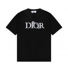 Dior ディオール メンズレディースTシャツ刺繍半袖百搭  個性ファッション服は洗える良い個性快適必需品新作春夏2色 本当に届くブランドコピーちゃんと届く店line