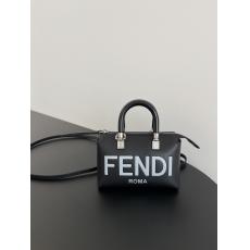 日本完売 フェンディ FENDI 定番 ファッションジェンダーレスシンプル 枕バッグ  本当に届くスーパーコピー国内安全後払い代引きn級品サイト