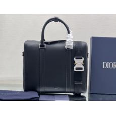 Dior ディオール 定番 新款優雅エンボス レザージッパービジネスバッグトートバッグ肩にかかるナイロン字母ロゴ 3色 バッグ激安販売