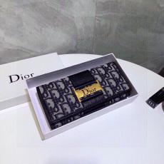 ディオール Dior 新款絶妙モダンユーティリティ財布新作入手困難絶妙第一層牛革 本当に届くブランドコピー工場直営国内安全通販サイトline