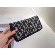 Dior ディオール 新款容量大財布ジッパー捺染hand printing第一層牛革 ブランドコピー 代引きn級品安全なサイト