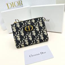 ディオール Dior 新款絶妙モダンユーティリティ財布新作入手困難絶妙多機能財布 スーパーコピー 優良サイト