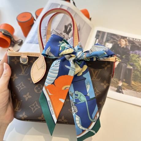 エルメス HERMES 6色HERMES シルクスカーフ プリントスカーフ 幾何学