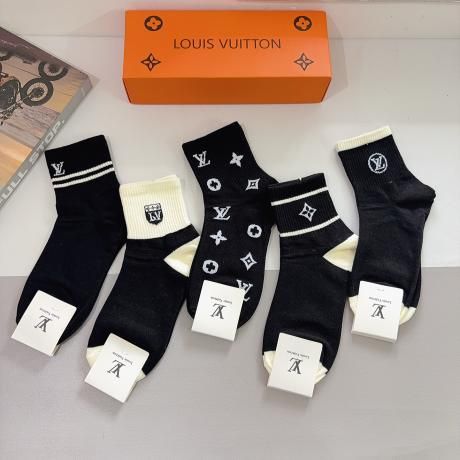 今季新作 LOUIS VUITTON ヴィトン ルイ・ヴィトン ロゴプリント クルー