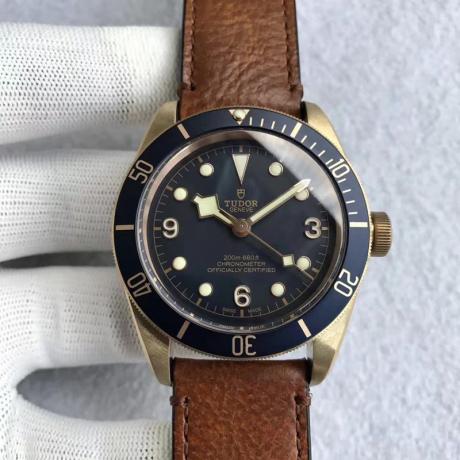 ブランド国内 チュードル   Tudor 値下げ自動巻きコピー腕時計 販売