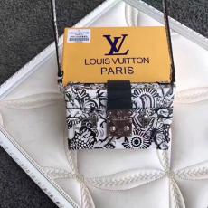 新作Louis Vuitton ルイヴィトン  M92419 ショルダーバッグブランドコピーバッグ国内発送専門店