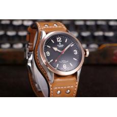 ブランド国内	Tudor チュードル  特価自動巻きスーパーコピーブランド腕時計激安国内発送販売専門店
